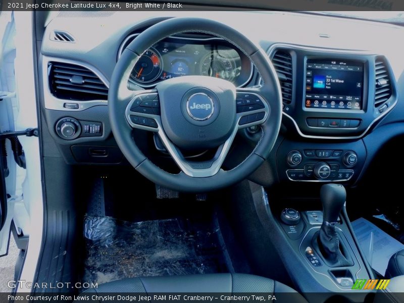 Bright White / Black 2021 Jeep Cherokee Latitude Lux 4x4