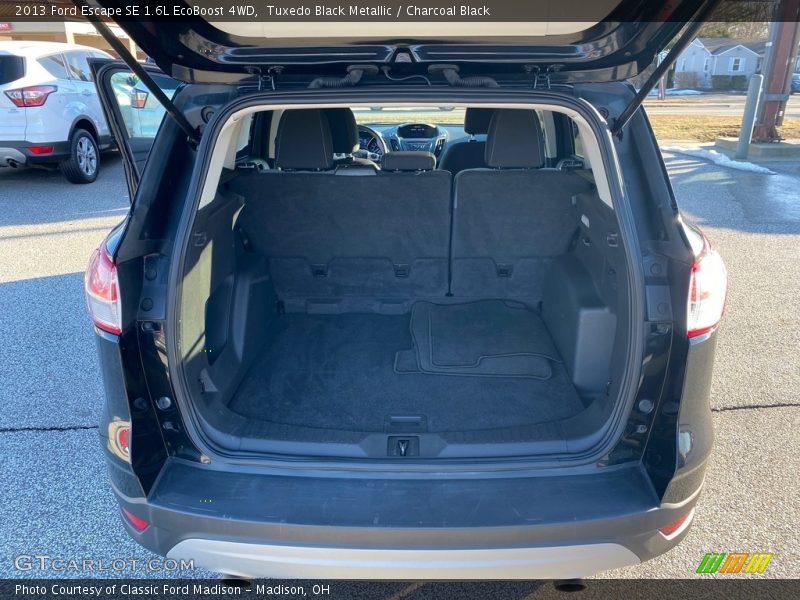 Tuxedo Black Metallic / Charcoal Black 2013 Ford Escape SE 1.6L EcoBoost 4WD