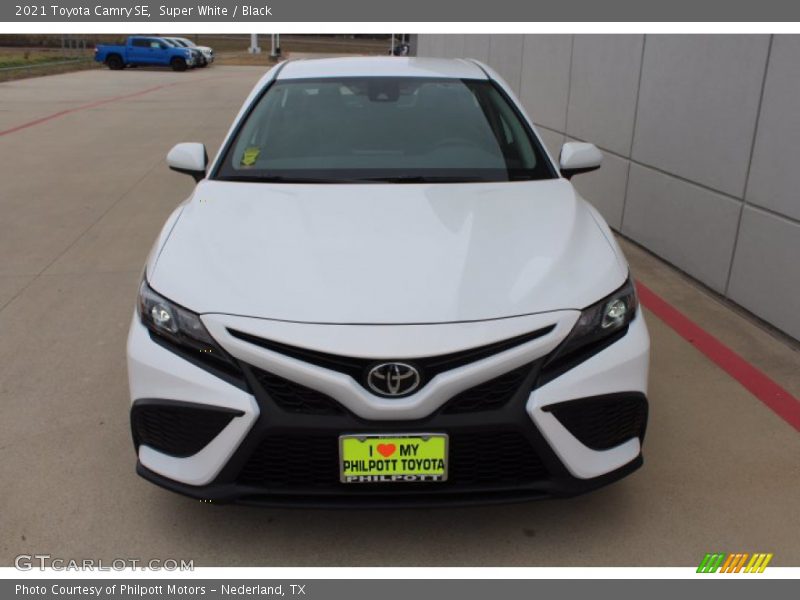 Super White / Black 2021 Toyota Camry SE