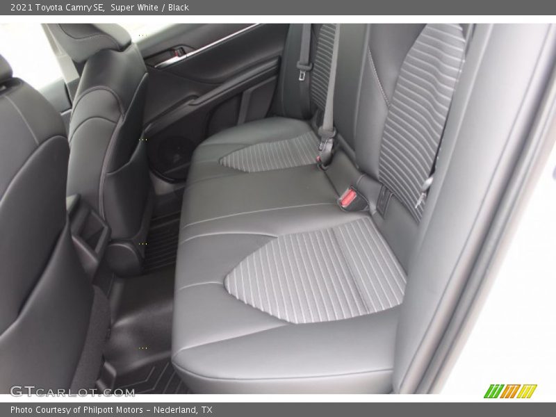 Super White / Black 2021 Toyota Camry SE