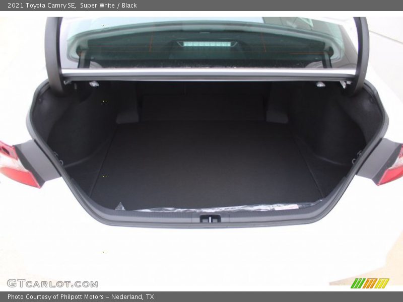 Super White / Black 2021 Toyota Camry SE