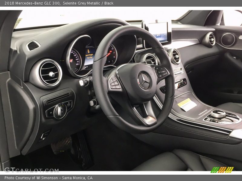 Selenite Grey Metallic / Black 2018 Mercedes-Benz GLC 300