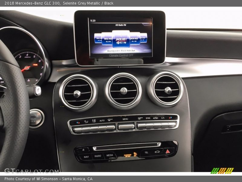 Selenite Grey Metallic / Black 2018 Mercedes-Benz GLC 300