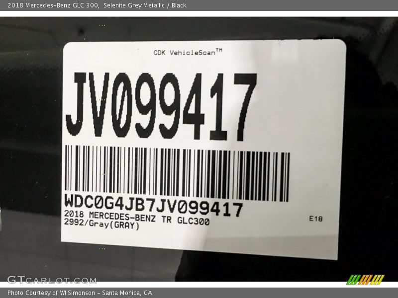 Selenite Grey Metallic / Black 2018 Mercedes-Benz GLC 300