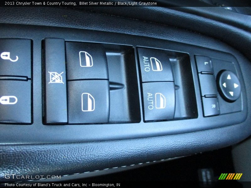 Billet Silver Metallic / Black/Light Graystone 2013 Chrysler Town & Country Touring