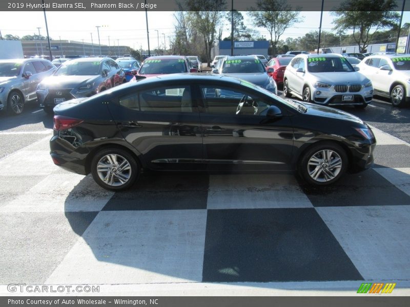 Phantom Black / Beige 2019 Hyundai Elantra SEL