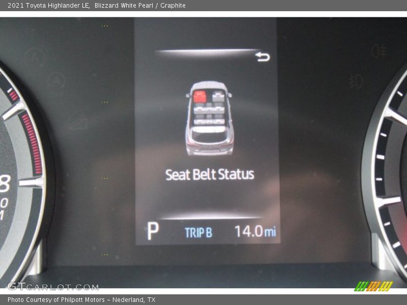 Blizzard White Pearl / Graphite 2021 Toyota Highlander LE