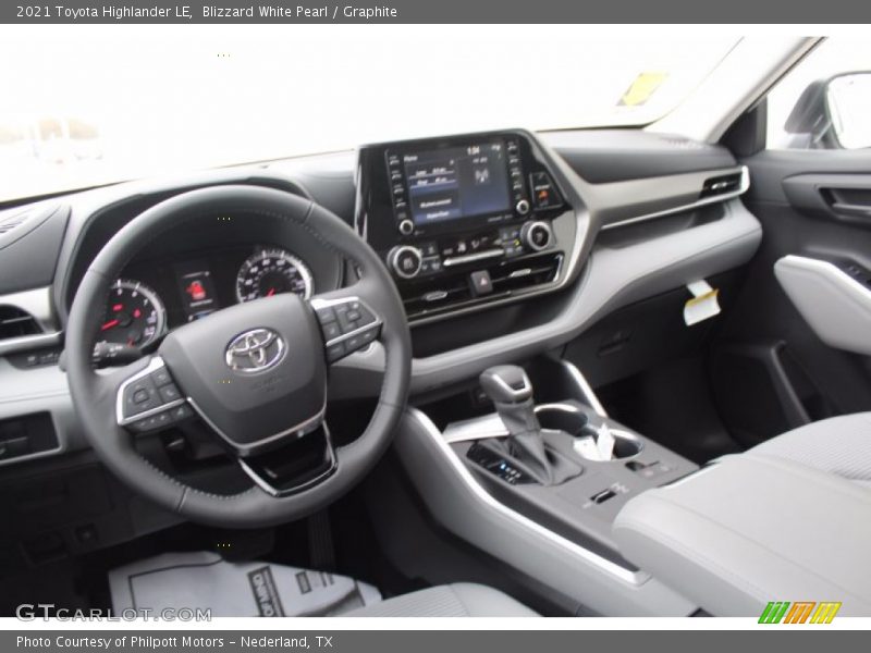 Blizzard White Pearl / Graphite 2021 Toyota Highlander LE