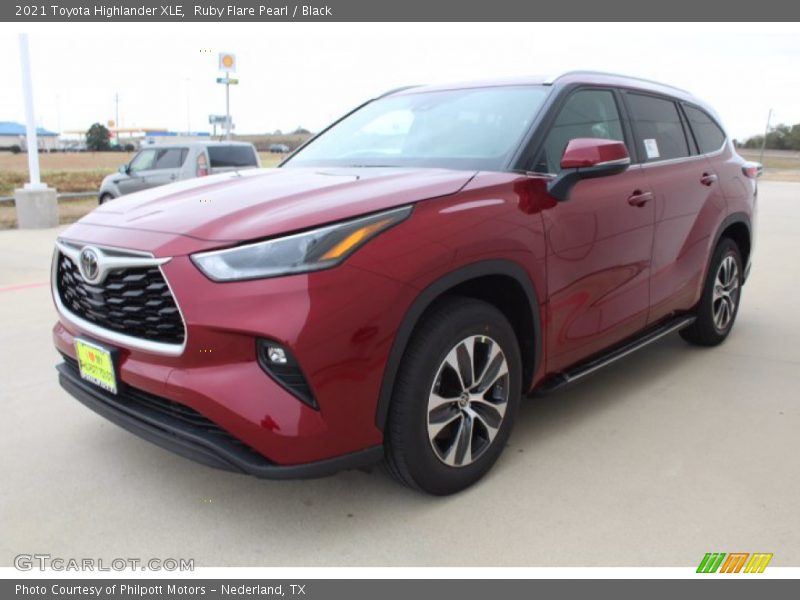 Ruby Flare Pearl / Black 2021 Toyota Highlander XLE