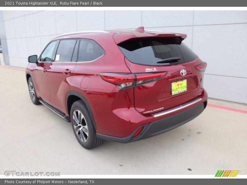 Ruby Flare Pearl / Black 2021 Toyota Highlander XLE