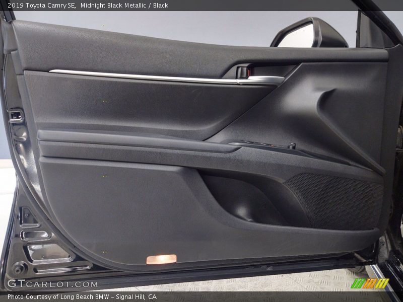 Midnight Black Metallic / Black 2019 Toyota Camry SE