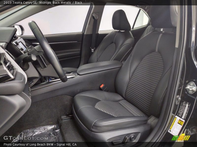 Midnight Black Metallic / Black 2019 Toyota Camry SE