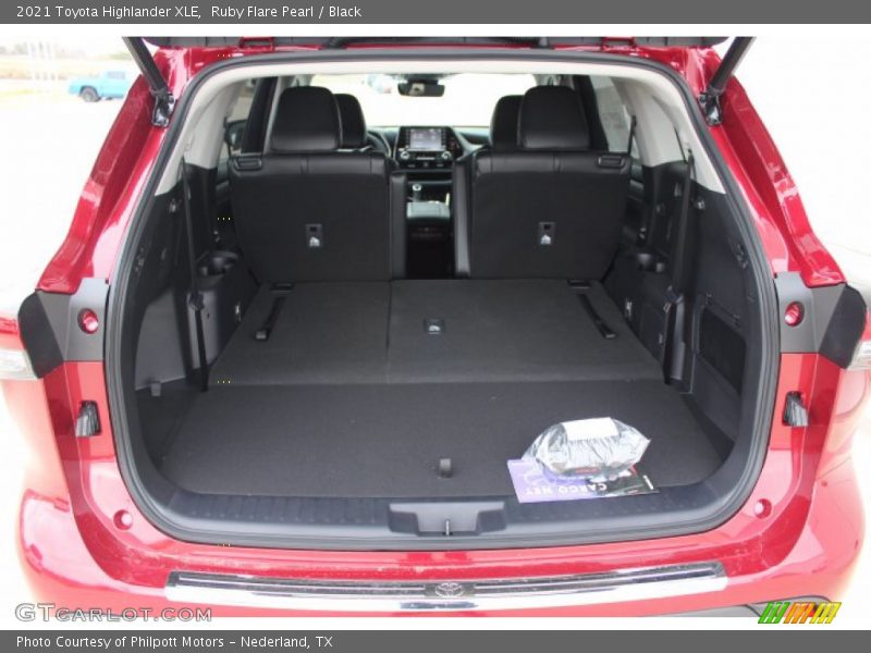 Ruby Flare Pearl / Black 2021 Toyota Highlander XLE