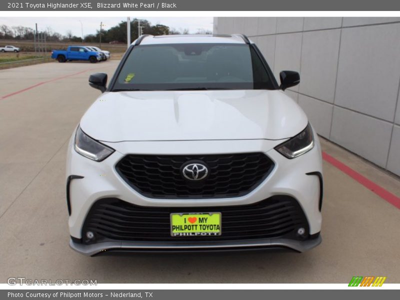 Blizzard White Pearl / Black 2021 Toyota Highlander XSE