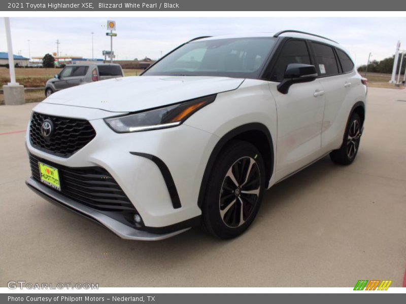 Blizzard White Pearl / Black 2021 Toyota Highlander XSE