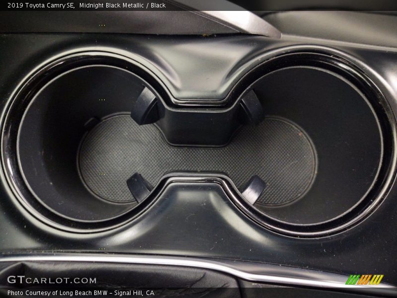 Midnight Black Metallic / Black 2019 Toyota Camry SE