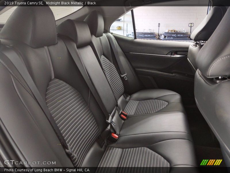 Midnight Black Metallic / Black 2019 Toyota Camry SE