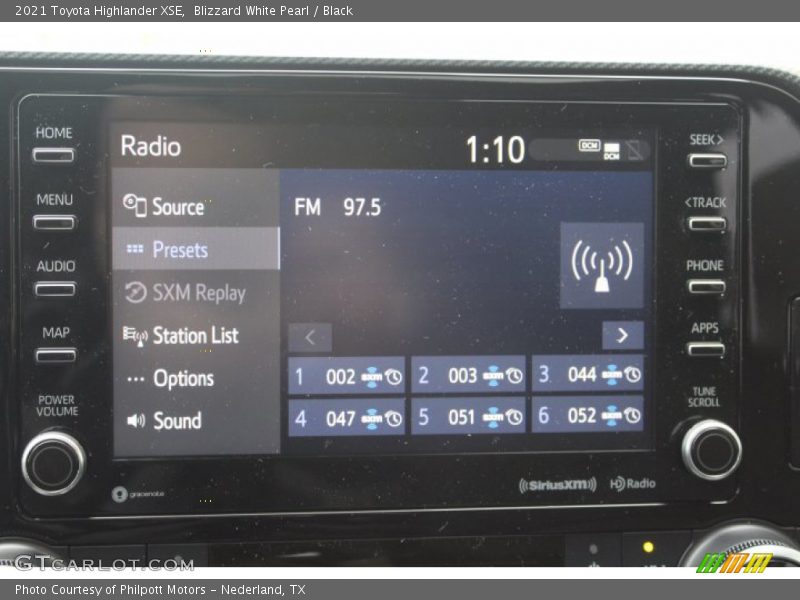 Blizzard White Pearl / Black 2021 Toyota Highlander XSE