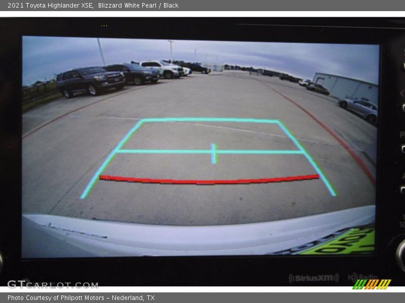 Blizzard White Pearl / Black 2021 Toyota Highlander XSE