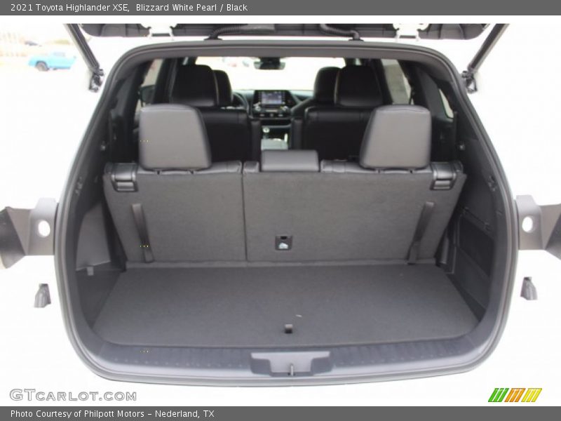Blizzard White Pearl / Black 2021 Toyota Highlander XSE