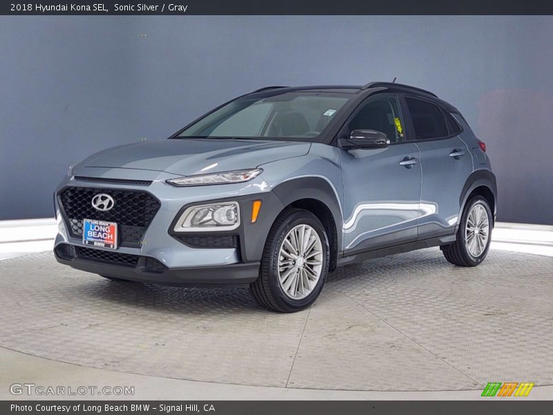Front 3/4 View of 2018 Kona SEL