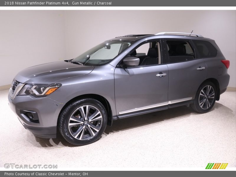 Gun Metallic / Charcoal 2018 Nissan Pathfinder Platinum 4x4