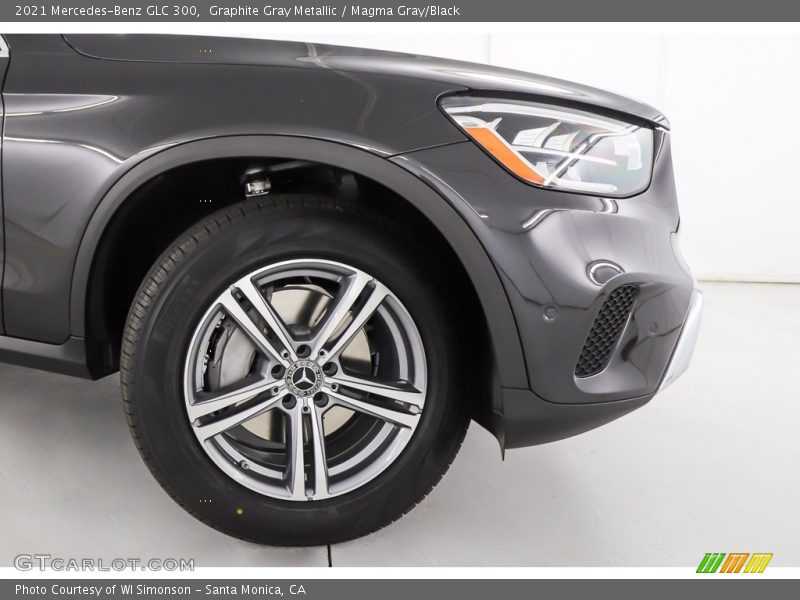 Graphite Gray Metallic / Magma Gray/Black 2021 Mercedes-Benz GLC 300