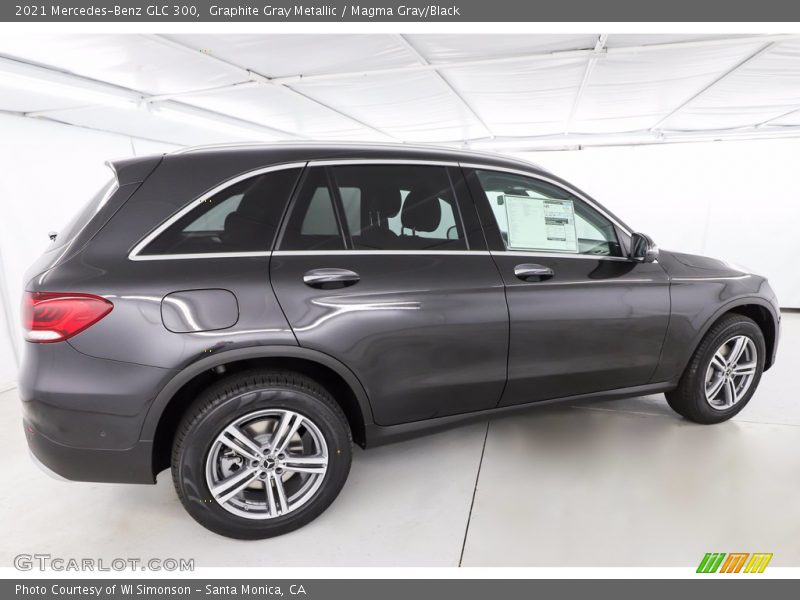 Graphite Gray Metallic / Magma Gray/Black 2021 Mercedes-Benz GLC 300