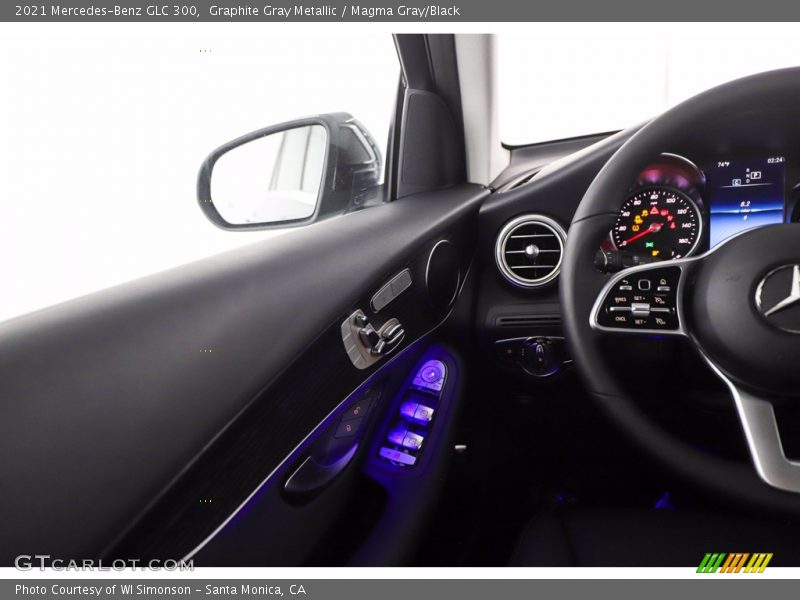 Graphite Gray Metallic / Magma Gray/Black 2021 Mercedes-Benz GLC 300