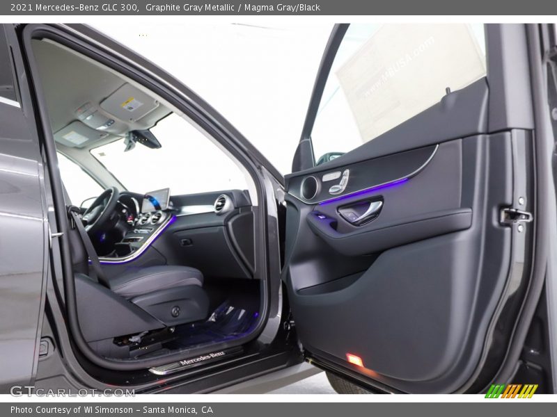 Graphite Gray Metallic / Magma Gray/Black 2021 Mercedes-Benz GLC 300
