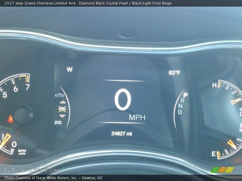 Diamond Black Crystal Pearl / Black/Light Frost Beige 2017 Jeep Grand Cherokee Limited 4x4