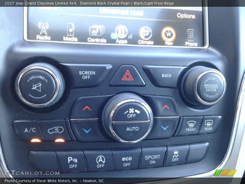 Diamond Black Crystal Pearl / Black/Light Frost Beige 2017 Jeep Grand Cherokee Limited 4x4