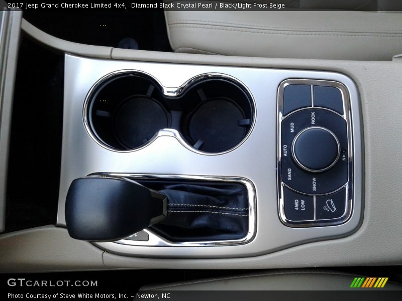 Diamond Black Crystal Pearl / Black/Light Frost Beige 2017 Jeep Grand Cherokee Limited 4x4