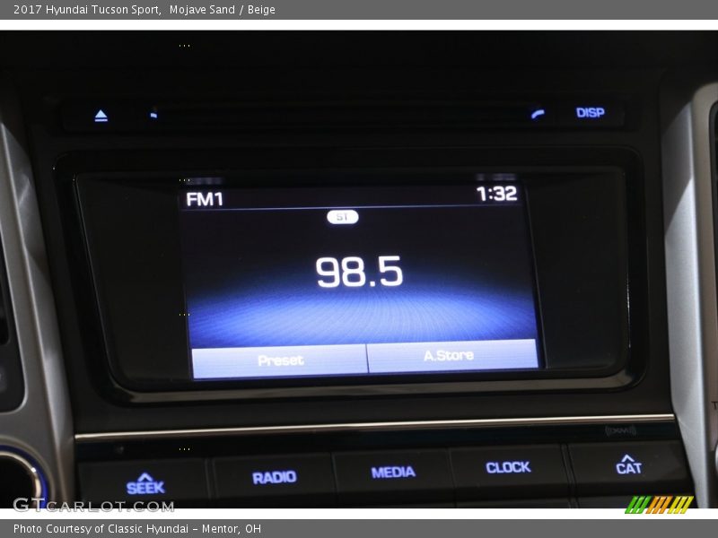 Mojave Sand / Beige 2017 Hyundai Tucson Sport