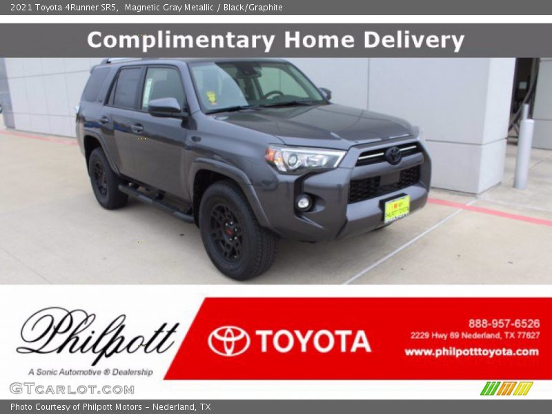 Magnetic Gray Metallic / Black/Graphite 2021 Toyota 4Runner SR5