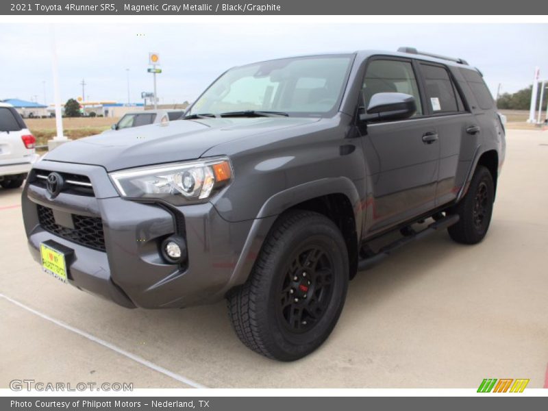 Magnetic Gray Metallic / Black/Graphite 2021 Toyota 4Runner SR5