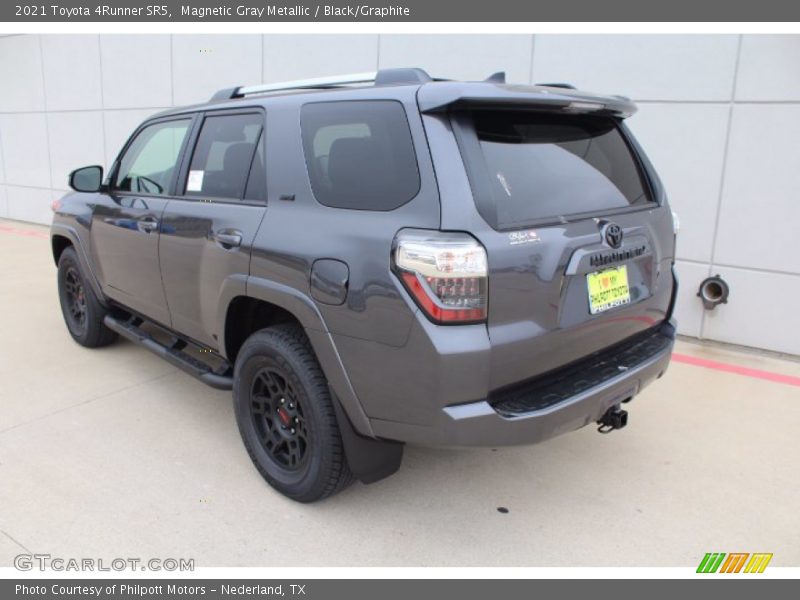 Magnetic Gray Metallic / Black/Graphite 2021 Toyota 4Runner SR5