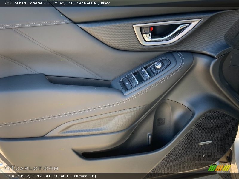 Ice Silver Metallic / Black 2021 Subaru Forester 2.5i Limited