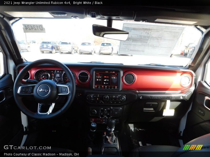 Bright White / Black 2021 Jeep Wrangler Unlimited Rubicon 4x4