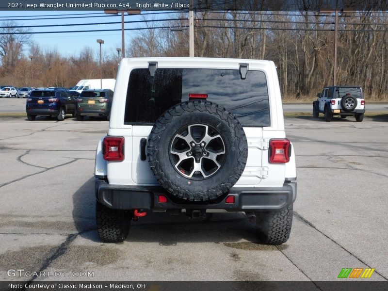 Bright White / Black 2021 Jeep Wrangler Unlimited Rubicon 4x4