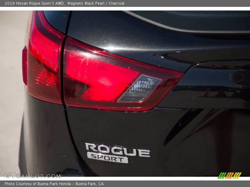 Magnetic Black Pearl / Charcoal 2019 Nissan Rogue Sport S AWD