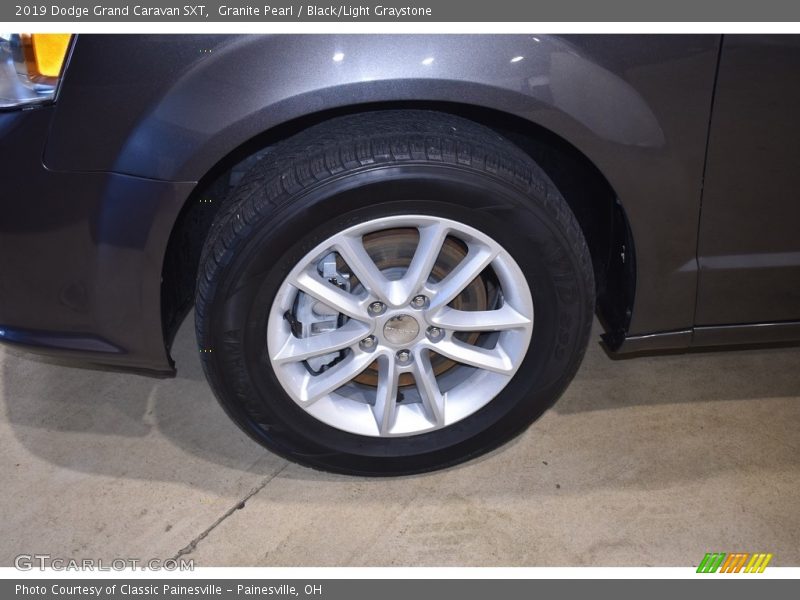Granite Pearl / Black/Light Graystone 2019 Dodge Grand Caravan SXT
