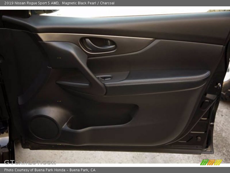Magnetic Black Pearl / Charcoal 2019 Nissan Rogue Sport S AWD