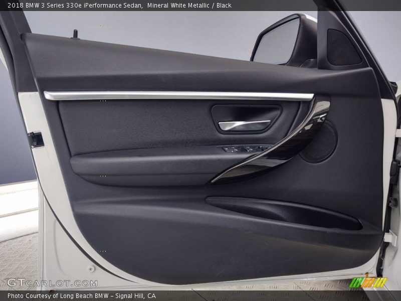 Mineral White Metallic / Black 2018 BMW 3 Series 330e iPerformance Sedan