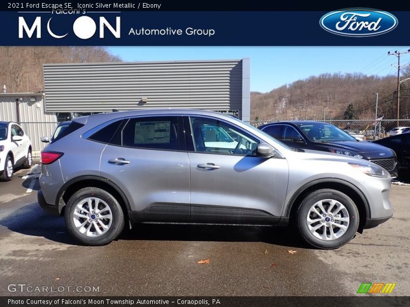 Iconic Silver Metallic / Ebony 2021 Ford Escape SE