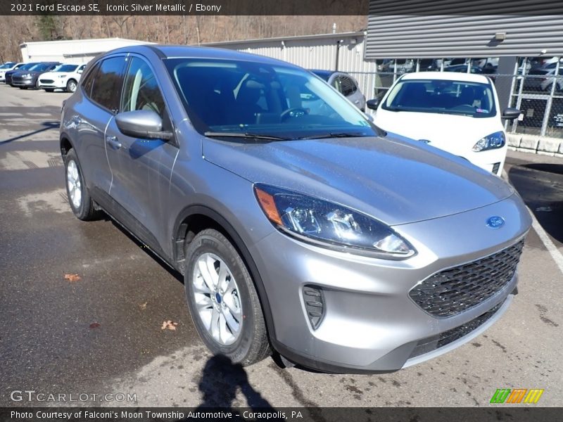 Iconic Silver Metallic / Ebony 2021 Ford Escape SE