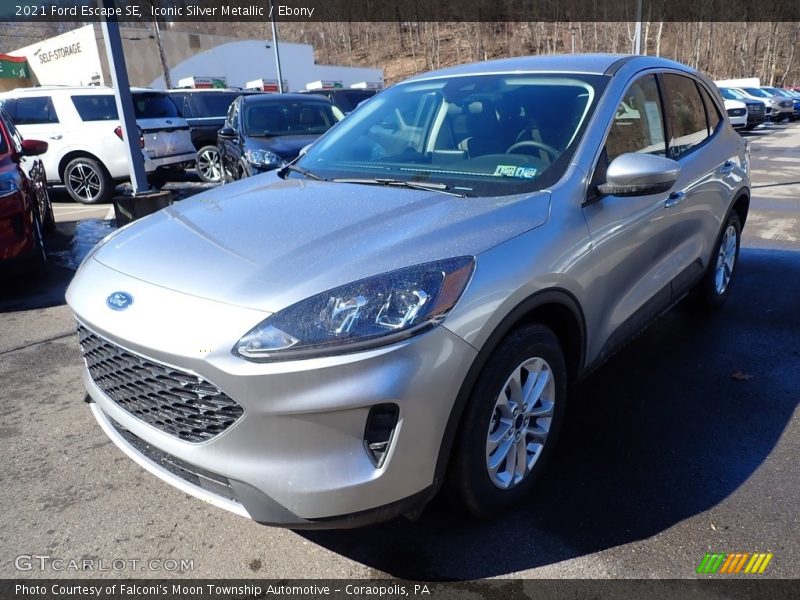 Iconic Silver Metallic / Ebony 2021 Ford Escape SE