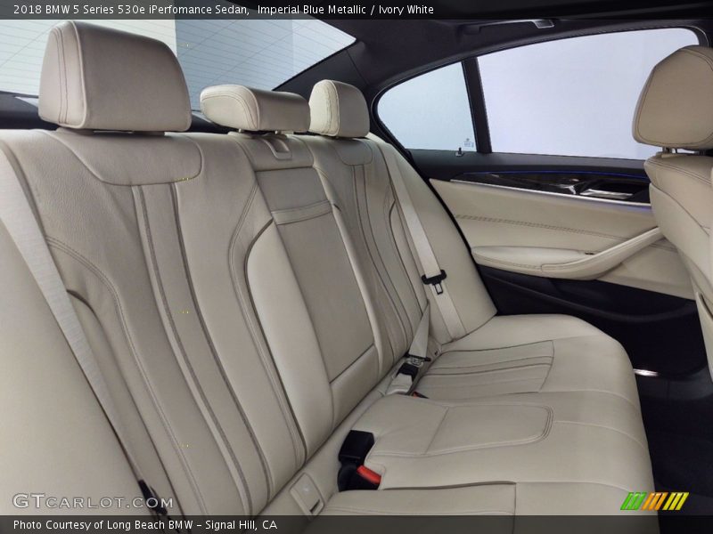 Imperial Blue Metallic / Ivory White 2018 BMW 5 Series 530e iPerfomance Sedan