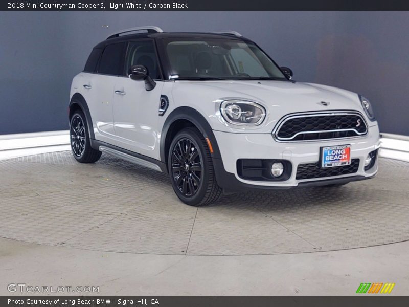 Light White / Carbon Black 2018 Mini Countryman Cooper S
