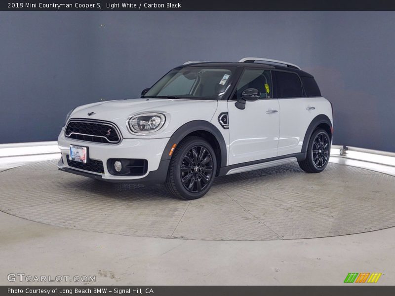 Light White / Carbon Black 2018 Mini Countryman Cooper S